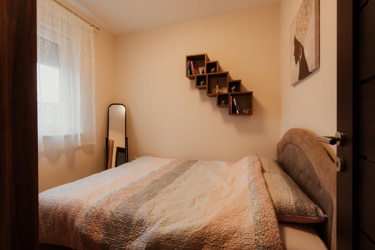 Astra Apartman Újvidék Kültér fotó