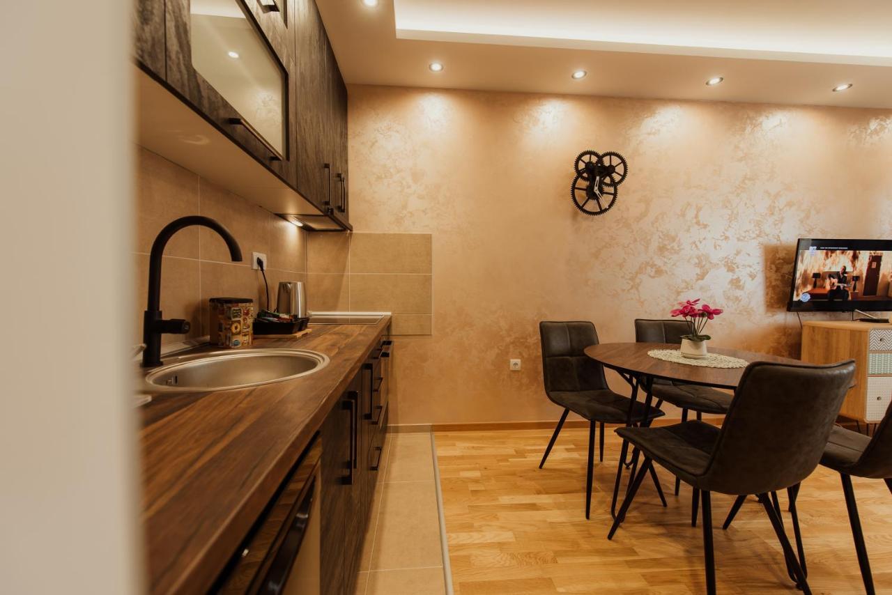 Astra Apartman Újvidék Kültér fotó